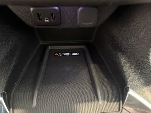 Used 2023 Chevrolet Traverse LT FWD image 22
