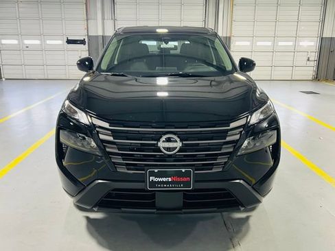 New 2026 Nissan Rogue SV FWD image 10