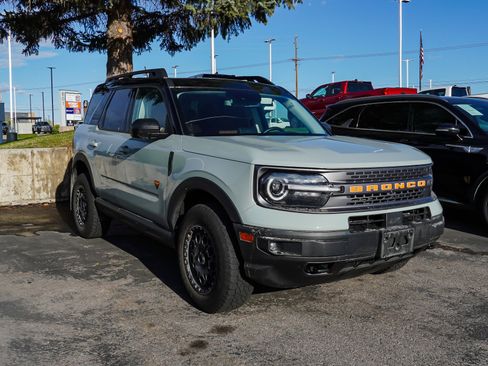 Used 2023 Ford Bronco Sport Badlands w/ Premium Package image 2
