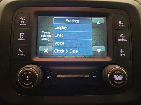 Used 2016 Jeep Renegade Latitude AWD/4WD image 25