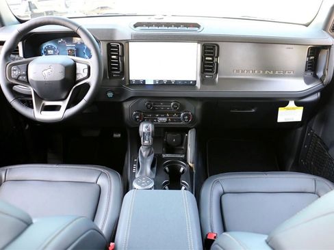 New 2025 Ford Bronco Badlands w/ Sasquatch Package image 25