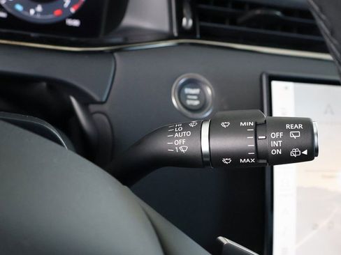 Used 2026 Land Rover Range Rover Evoque Dynamic SE AWD/4WD image 31