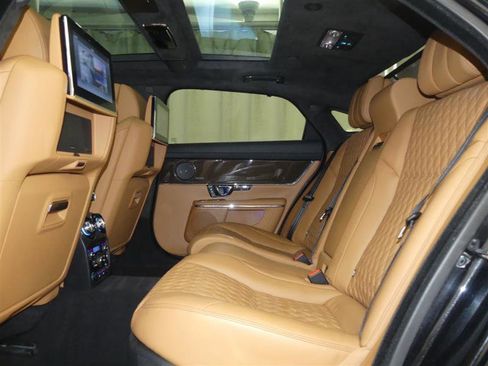 Used 2017 Jaguar XJ L Supercharged image 31