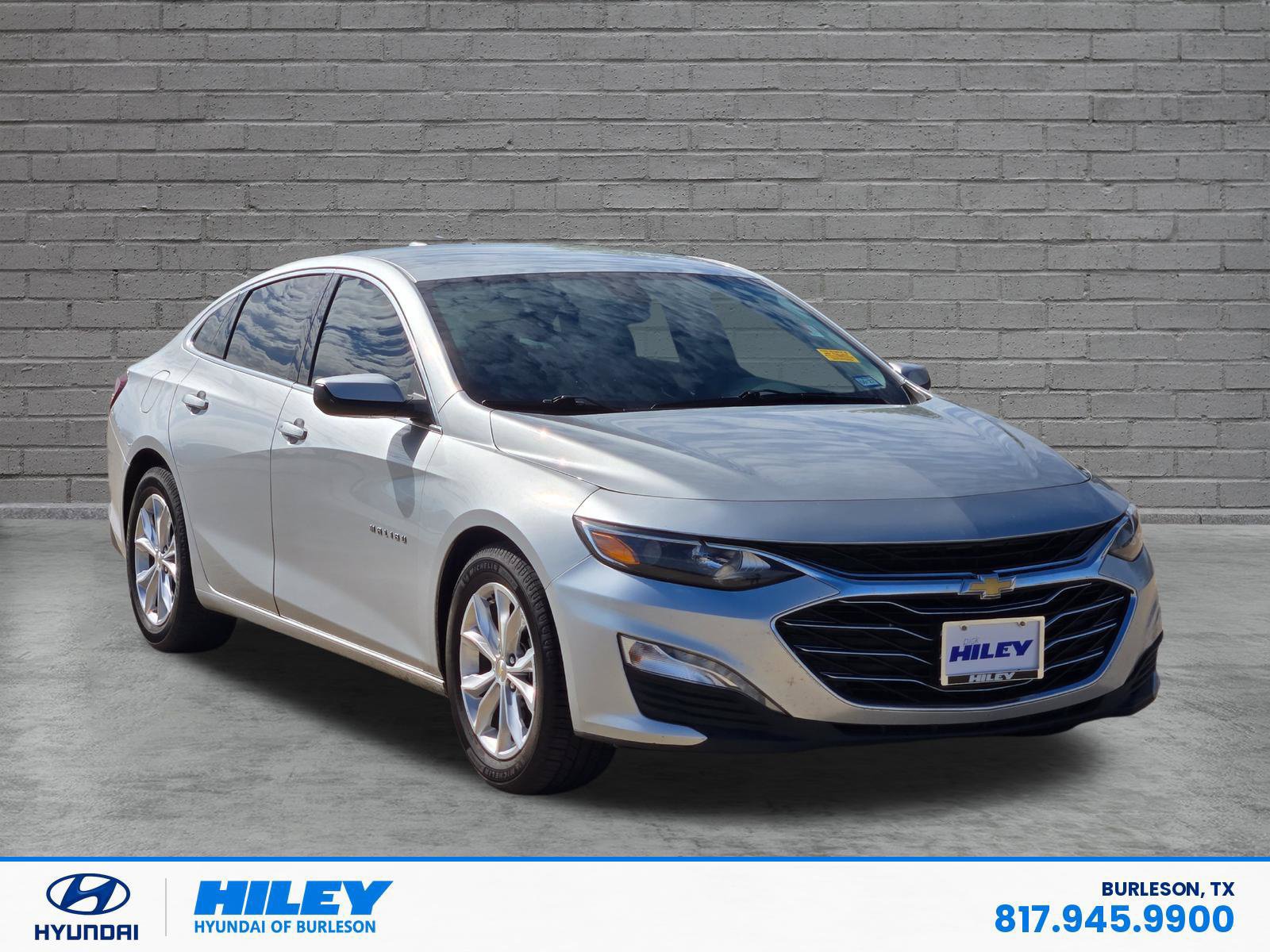Used 2020 Chevrolet Malibu LT FWD image 2