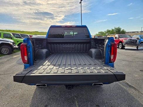 Used 2024 GMC Sierra 1500 AT4 w/ Technology Package AWD/4WD image 33