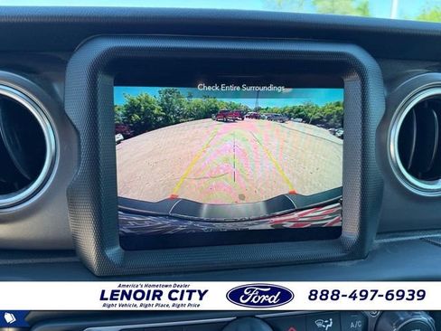 Used 2023 Jeep Wrangler Rubicon w/ LED Lighting Group AWD/4WD image 19