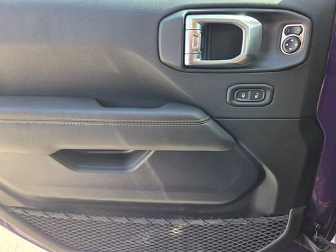 Used 2026 Jeep Gladiator Sport image 22