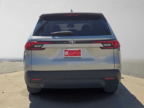 Certified 2026 Toyota Grand Highlander FWD image 4