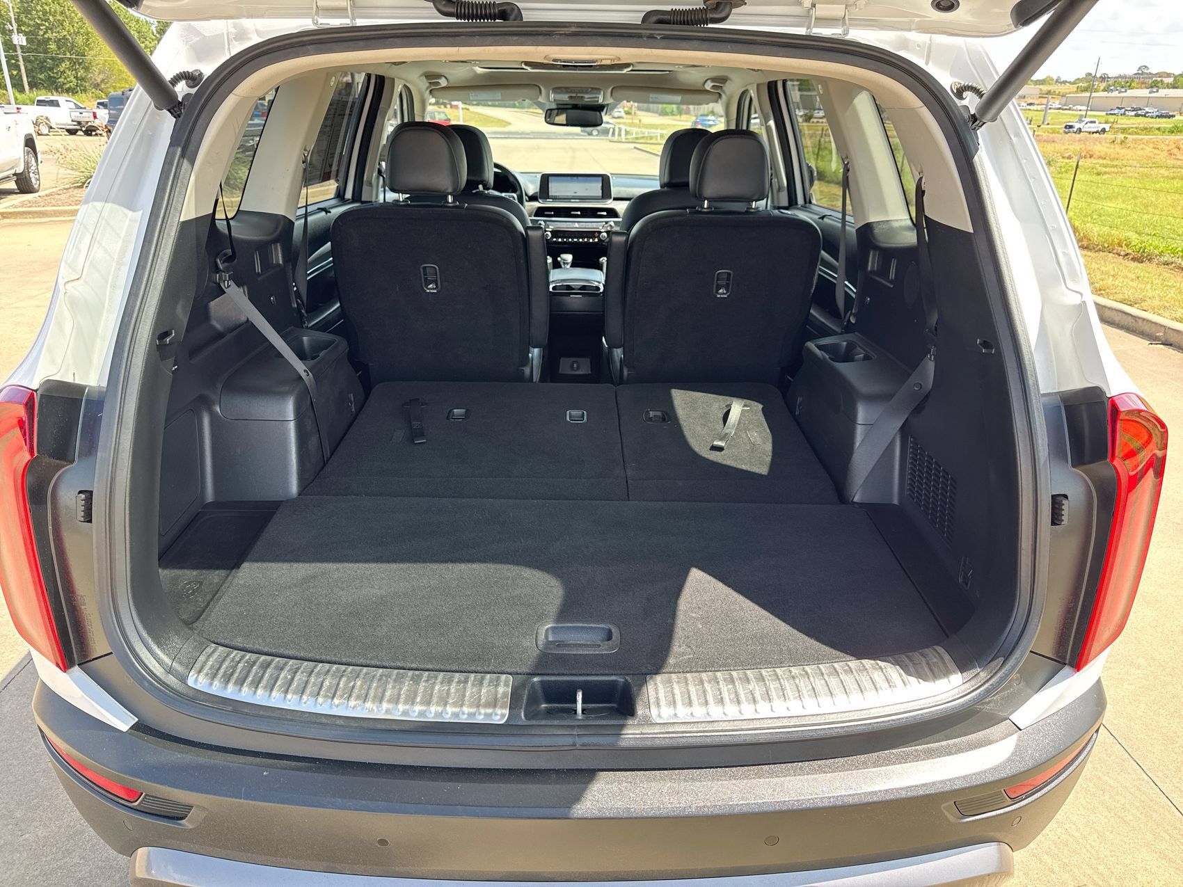 Used 2022 Kia Telluride SX w/ Towing Package FWD image 25