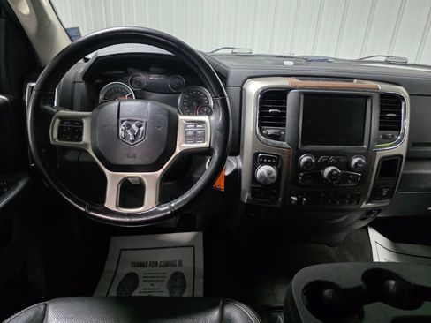Used 2017 RAM 1500 Laramie AWD/4WD image 9