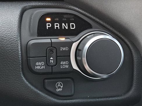 New 2026 RAM 1500 Express AWD/4WD image 16