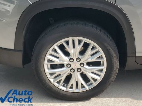 Used 2024 GMC Acadia Elevation FWD image 8