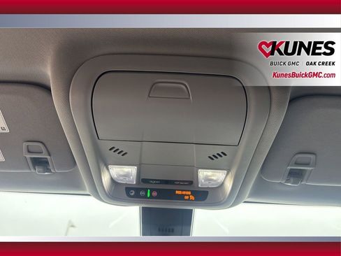 Used 2024 Chevrolet Equinox LT image 22