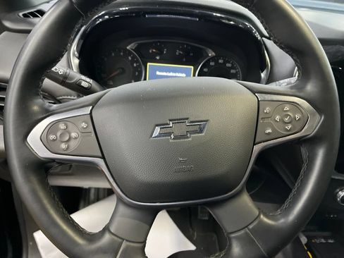 Used 2023 Chevrolet Traverse LT FWD image 4