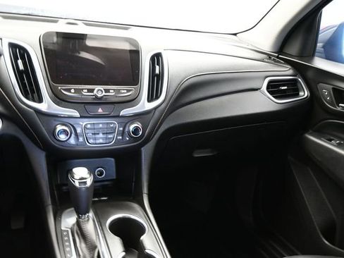 Used 2018 Chevrolet Equinox Premier image 23