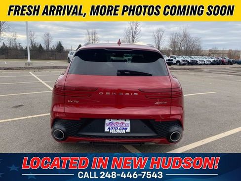 Used 2024 Genesis GV70 3.5T Sport AWD/4WD image 12