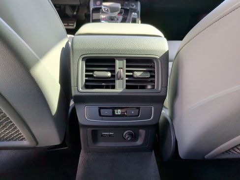 Used 2025 Audi SQ5 Premium Plus image 38
