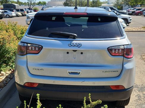 Used 2025 Jeep Compass Limited AWD/4WD image 4