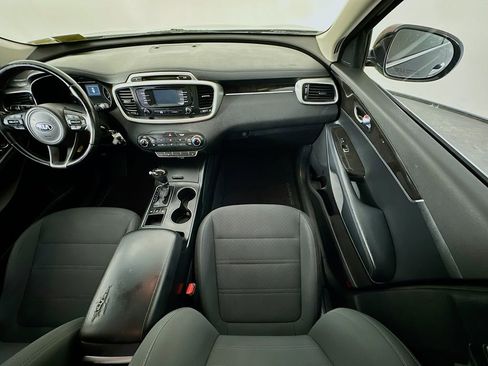 Used 2016 Kia Sorento AWD w/ LX Convenience Package image 11