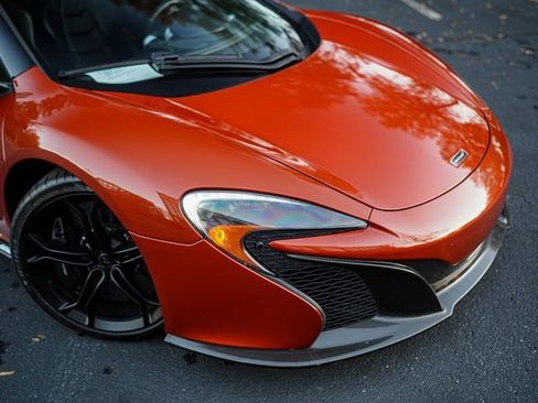 Used 2016 McLaren 650S Spider image 9