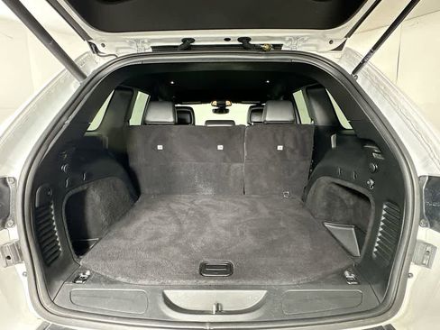 Used 2020 Jeep Grand Cherokee Altitude image 20