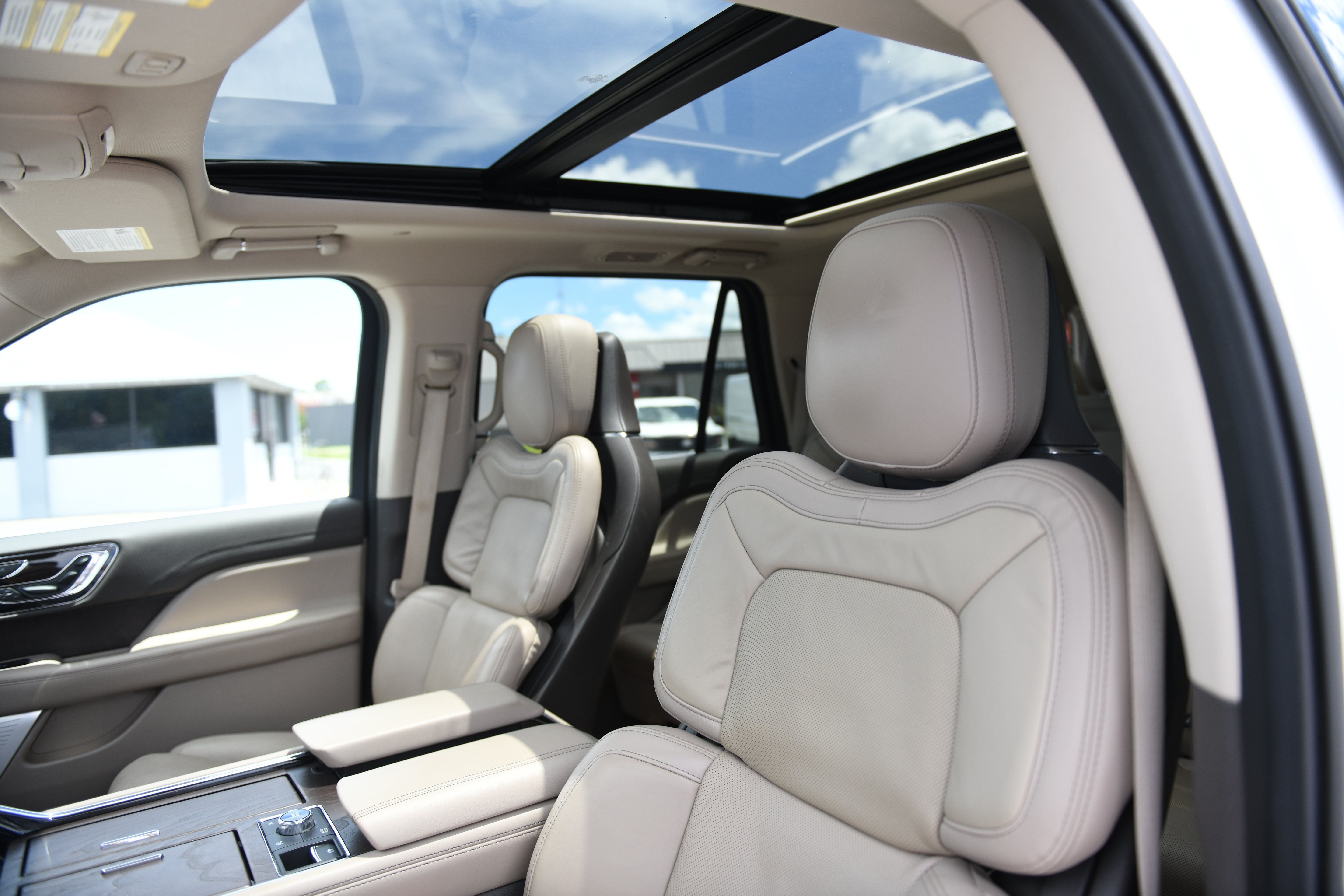 Used 2023 Lincoln Navigator L Reserve AWD/4WD image 17