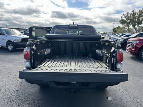 Used 2021 Toyota Tacoma TRD Sport image 16