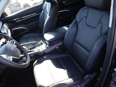 New 2025 Kia Telluride LX FWD image 20