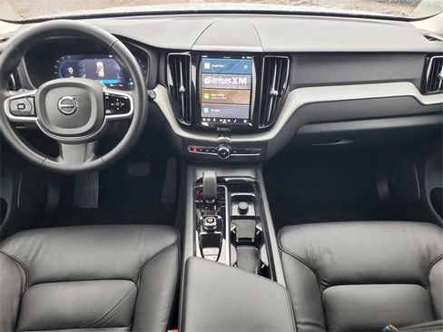 Used 2025 Volvo XC60 B5 Plus image 30