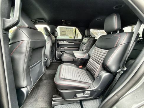 New 2026 Ford Explorer ST-Line image 29