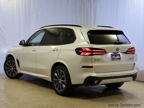New 2026 BMW X5 xDrive50e w/ M Sport Package image 9