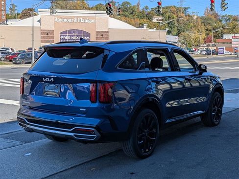 Certified 2023 Kia Sorento SX image 6
