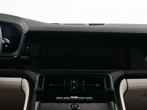 Used 2026 Porsche Panamera image 11