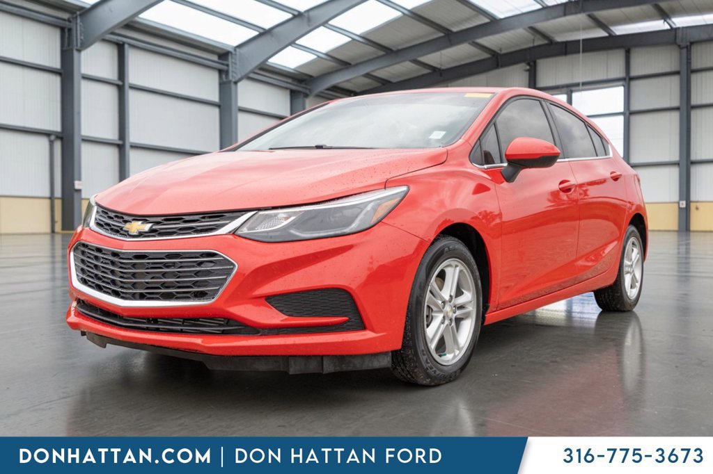 Used 2018 Chevrolet Cruze LT w/ Convenience Package FWD image 1