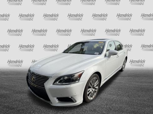 Used 2013 Lexus LS 460 w/ Comfort Pkg RWD image 5