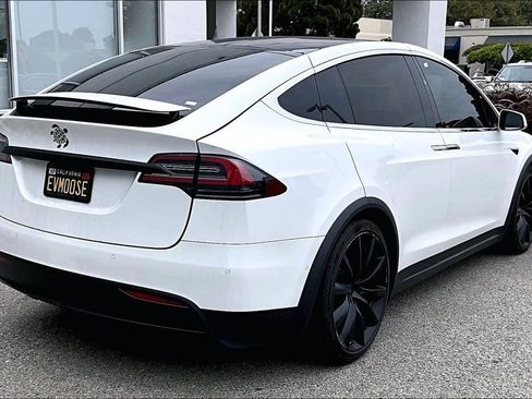 Used 2017 Tesla Model X 100D AWD/4WD image 4