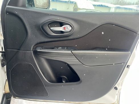 Used 2016 Jeep Cherokee Latitude image 25