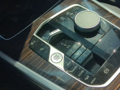 Certified 2024 BMW X5 xDrive40i w/ M Sport Package image 26