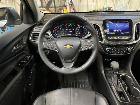 Used 2024 Chevrolet Equinox Premier AWD/4WD image 17