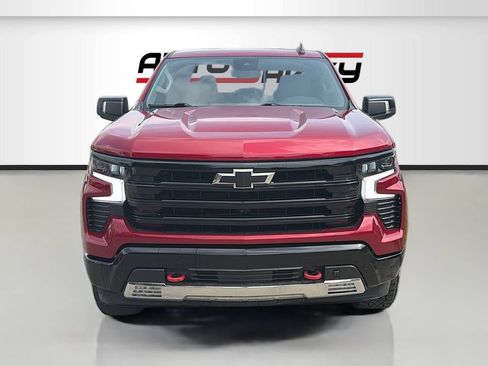 Used 2024 Chevrolet Silverado 1500 LT Trail Boss w/ Convenience Package II AWD/4WD image 2