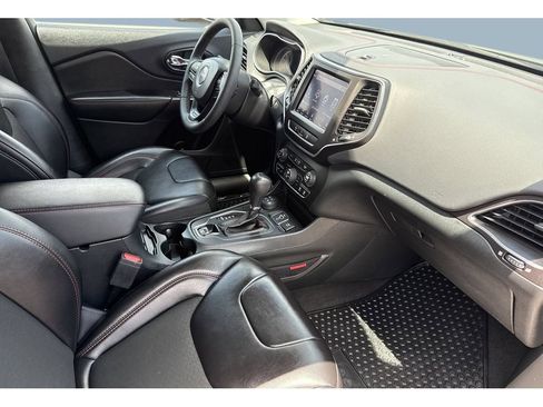 Used 2022 Jeep Cherokee Trailhawk w/ Sun, Sound & Nav Group AWD/4WD image 37