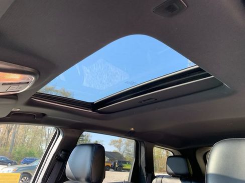 Used 2022 Jeep Grand Cherokee Limited AWD/4WD image 28