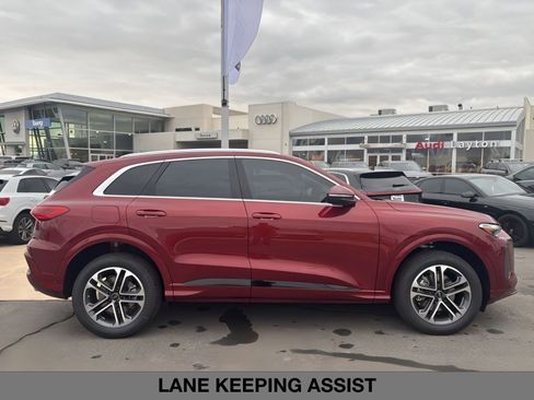 New 2025 Audi Q5 Premium image 3