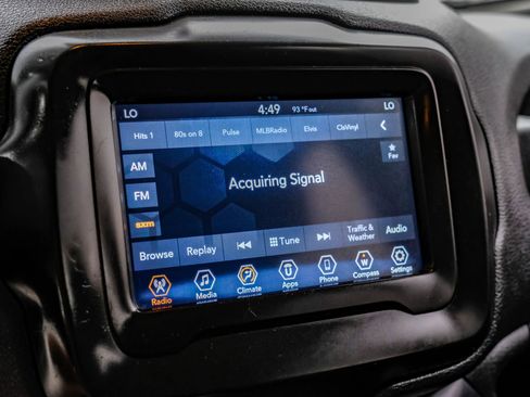 Used 2020 Jeep Renegade Latitude image 30