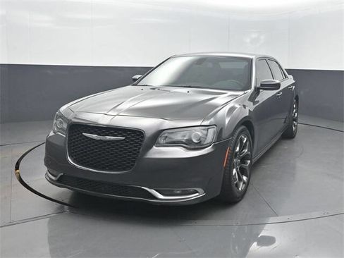 Used 2019 Chrysler 300 S image 1