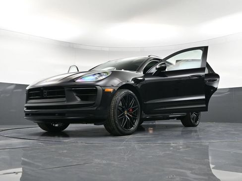 New 2026 Porsche Macan GTS image 39