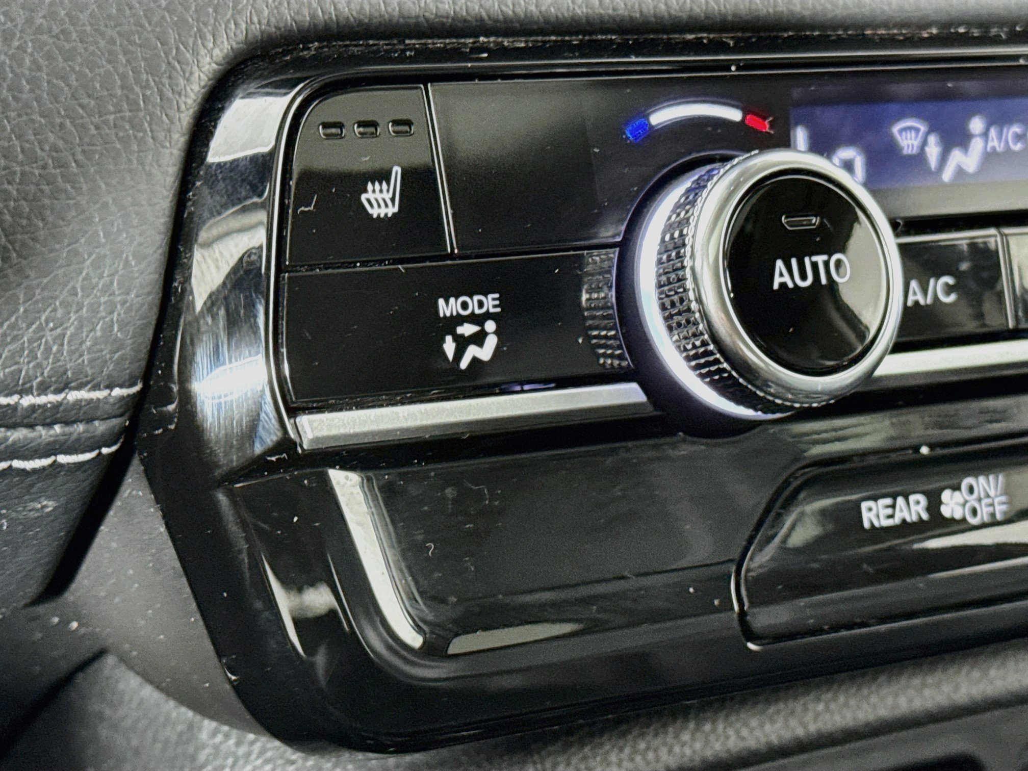 Certified 2024 Honda Pilot Touring image 21
