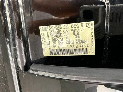 Used 2022 Nissan Frontier SV AWD/4WD image 34