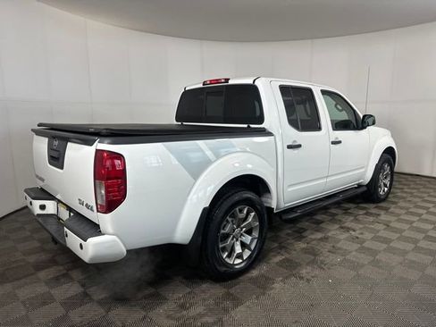 Used 2020 Nissan Frontier SV image 11