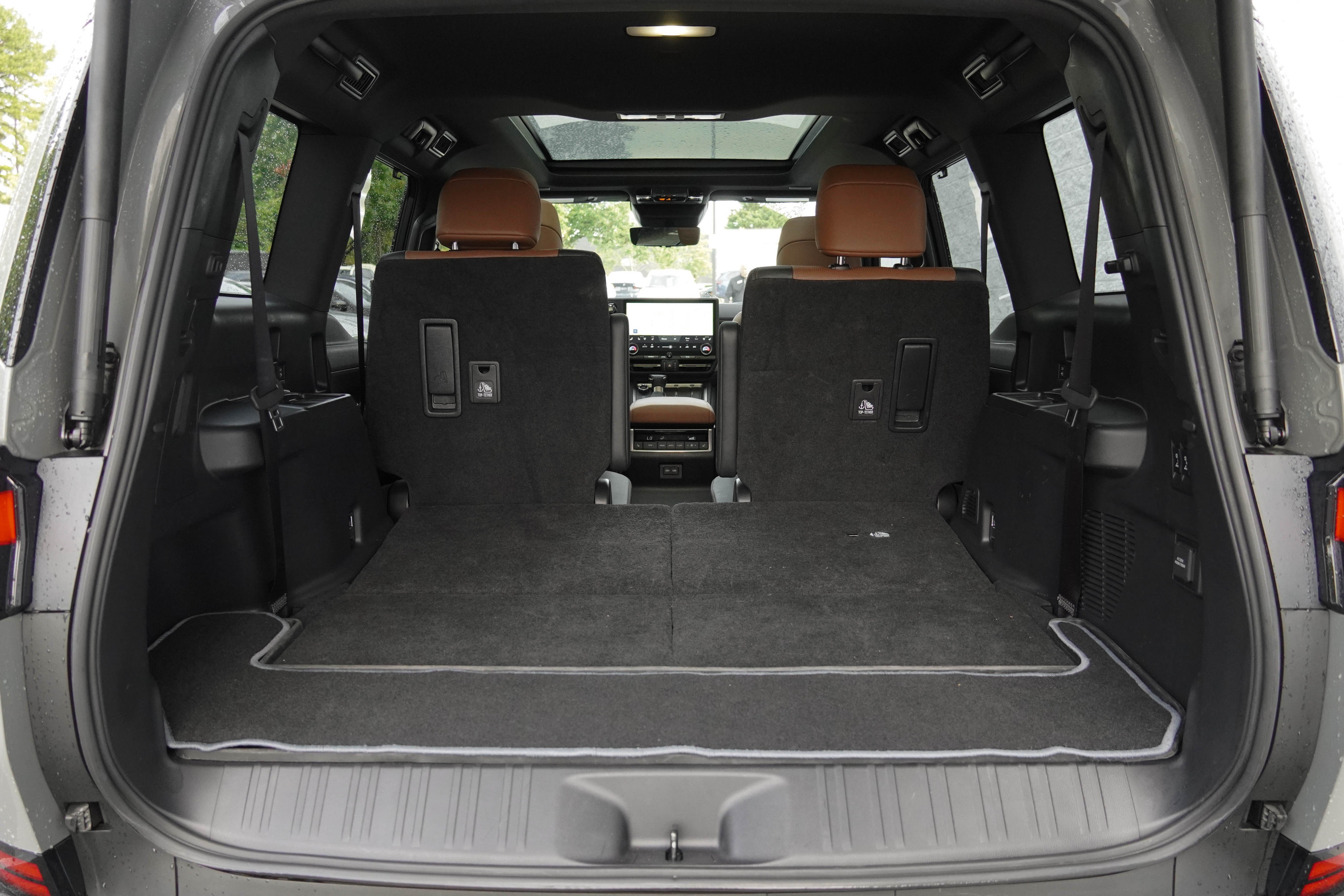 Used 2024 Lexus GX 550 w/ Accessory Package (Z1) AWD/4WD image 38